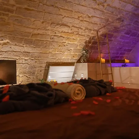 Le Troglochill شقة